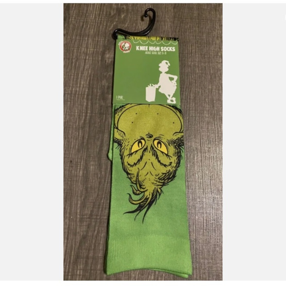NEW Grinch Dr. Seuss Unisex Knee High Socks Christmas Adult Size 9-11